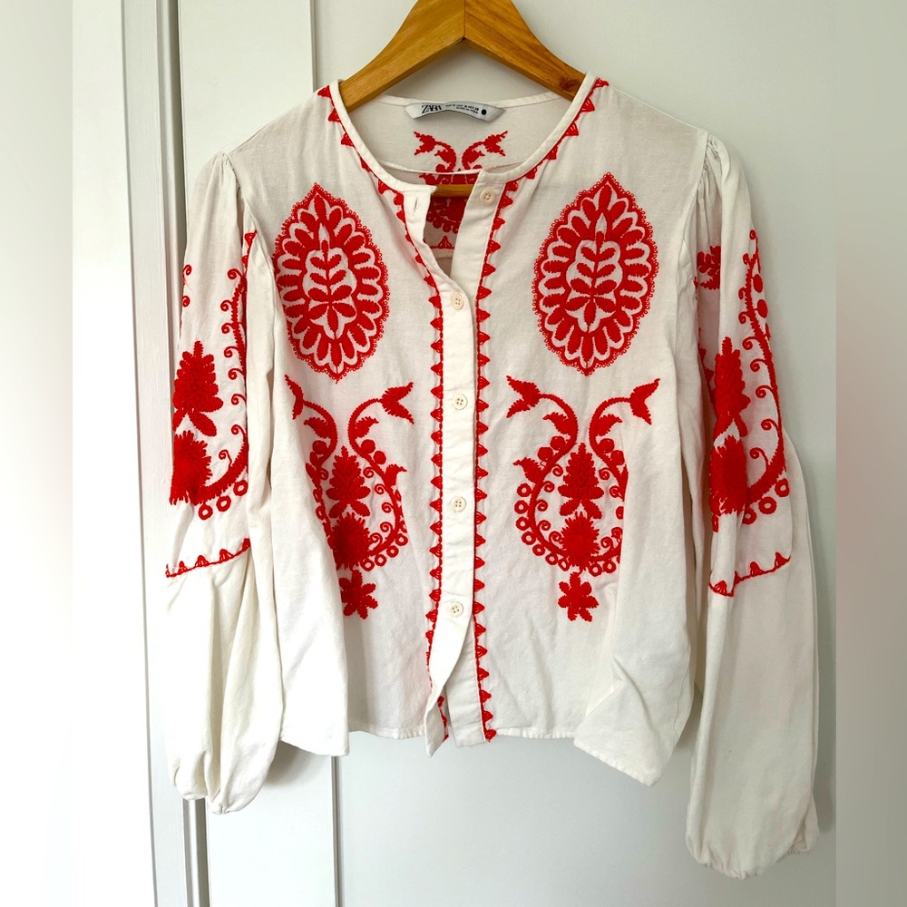 Zara | Embroidered Top | Size M | EUC